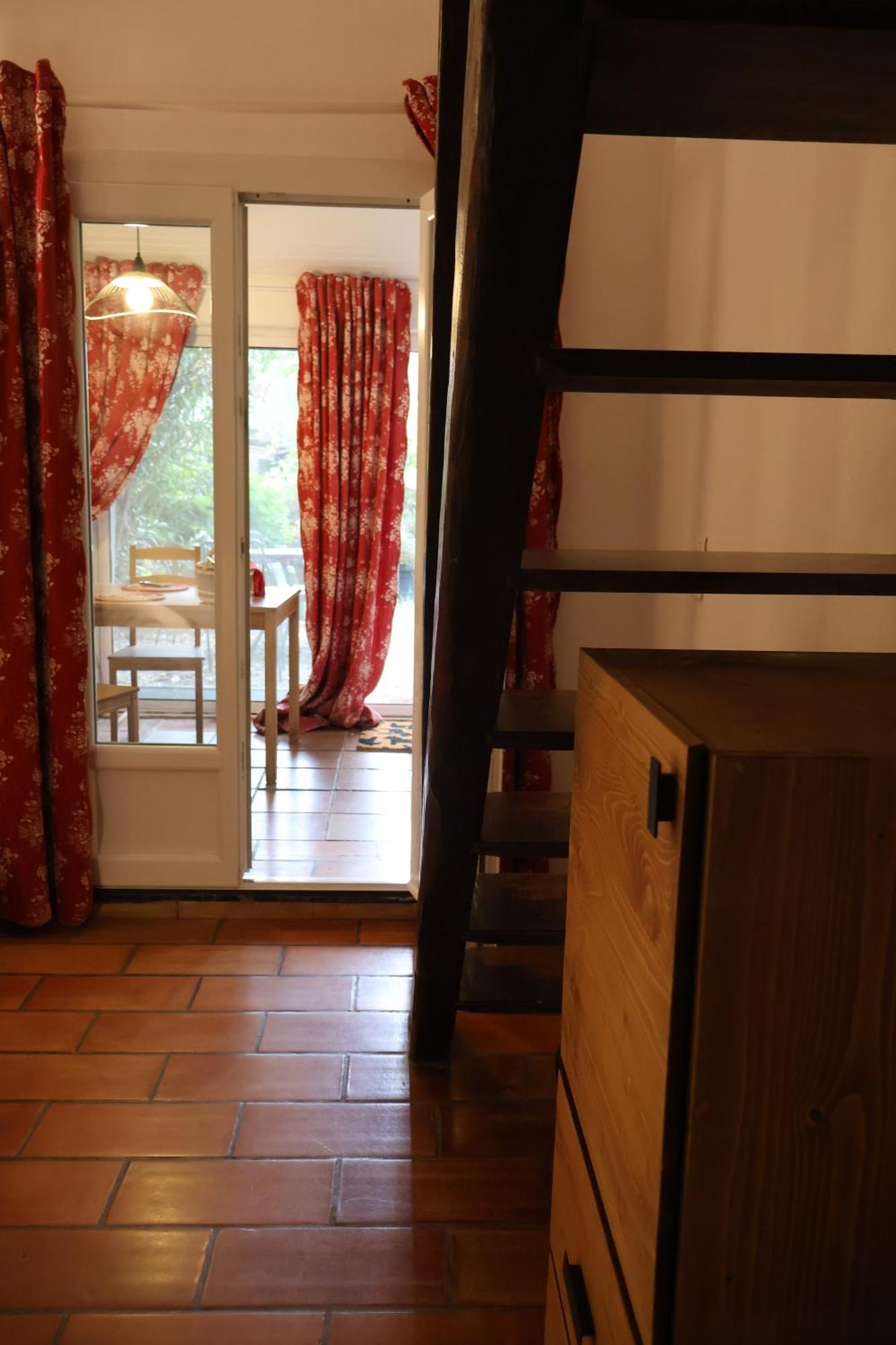 Gites Chambres D'Hotes Mazet Du Marechal Ferrant Сент-Мари-де-ла-Мер Экстерьер фото